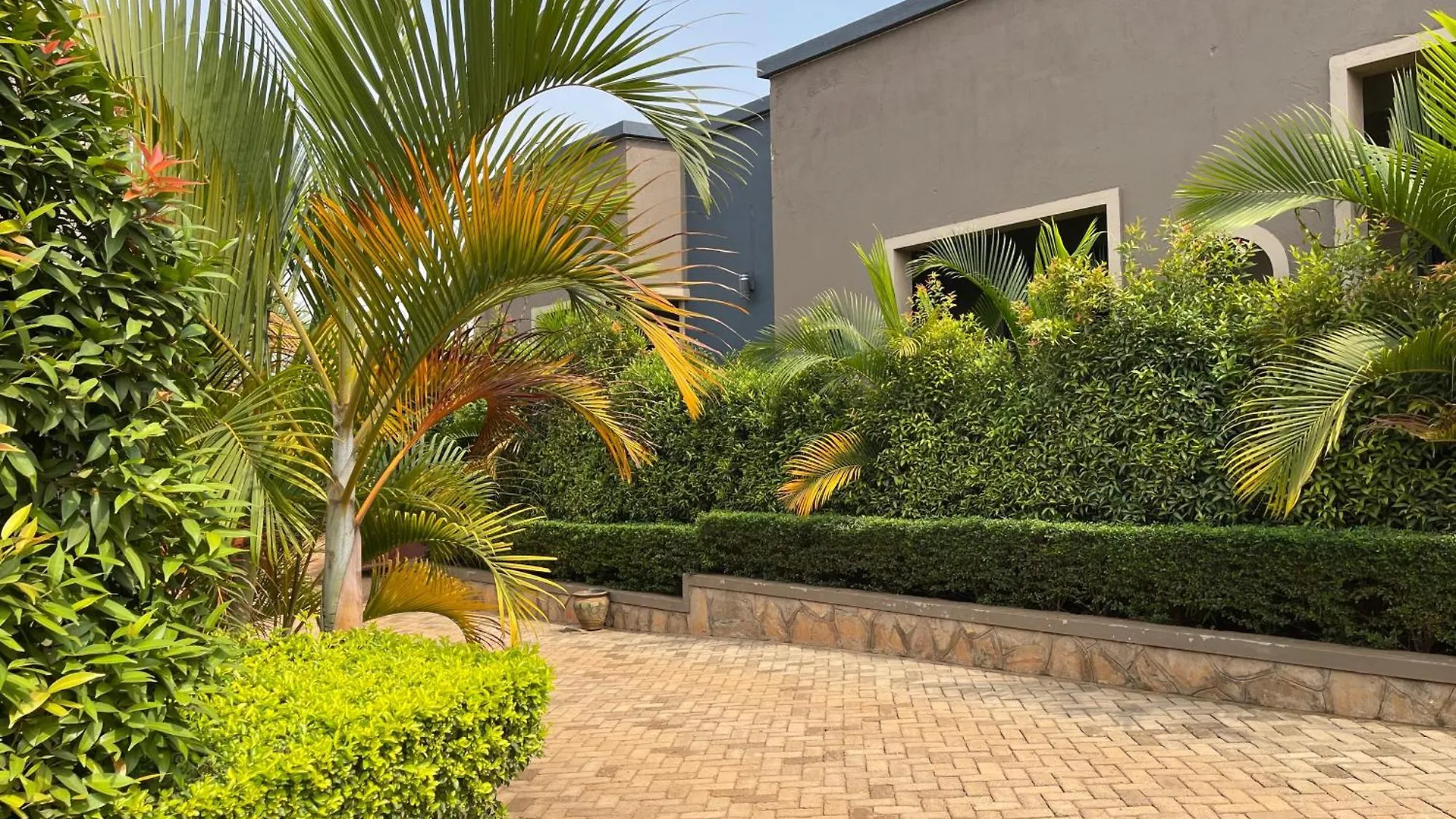 Ashleys Hotel Kampala Bed & Breakfast